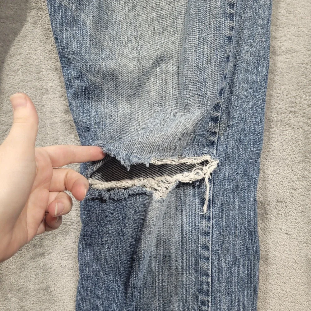 Levi's Jeans Mens 31x32 Blue 505 Straight Fit Distressed Frayed Denim Pants Y2K